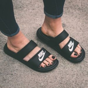 Nike Benassi Duo Sandals